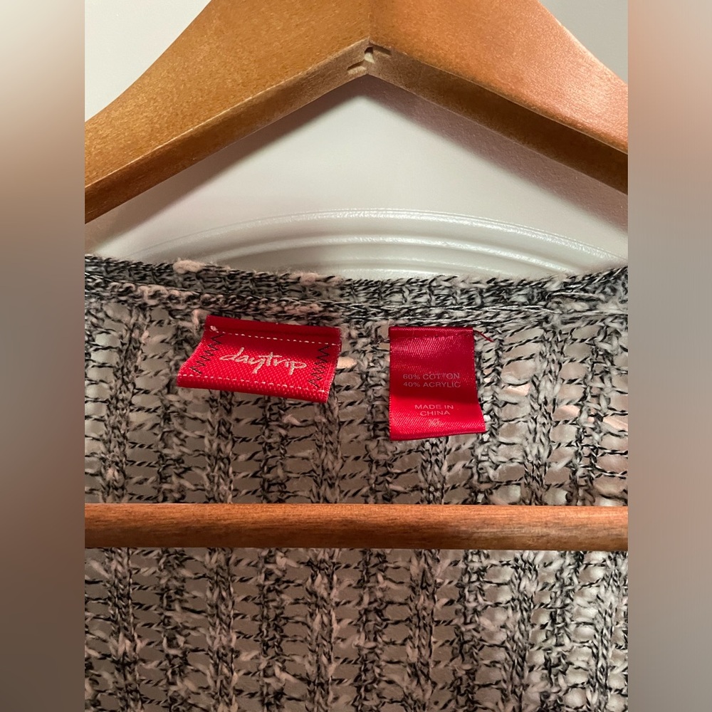 Women’s Cardigan Daytrip XL - Picture 2 of 3